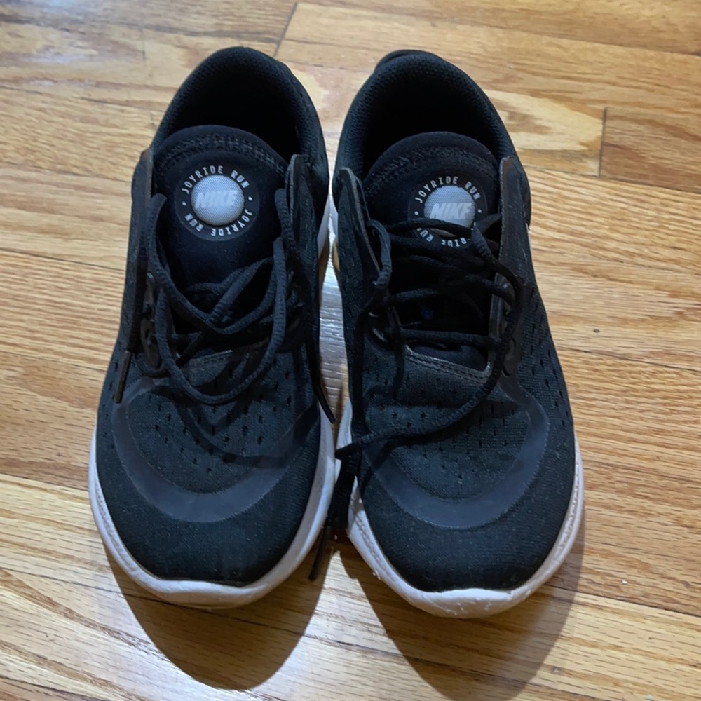 NIKE JOYRIDE RUNNING SHOES